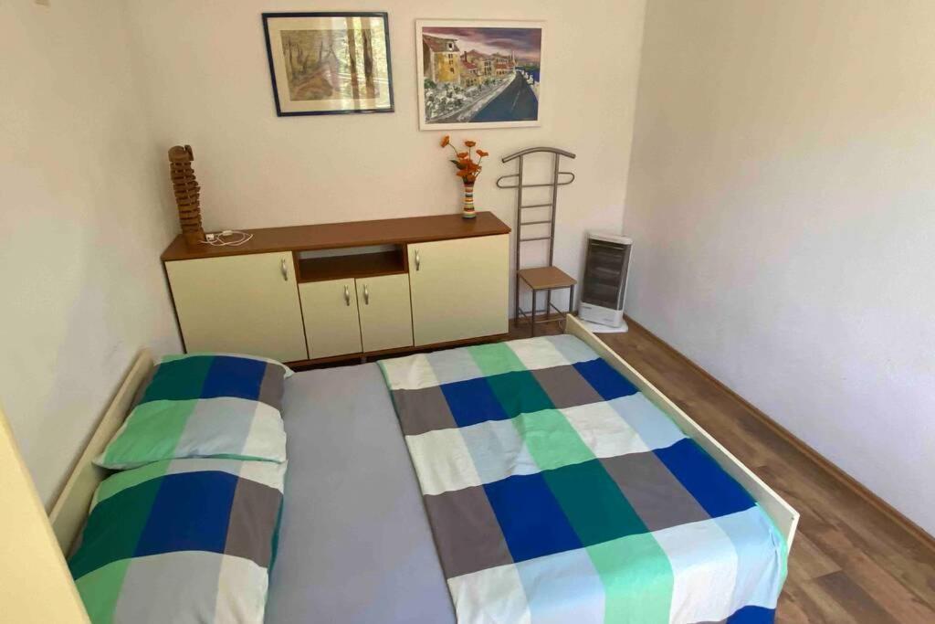 Ferienwohnung Apartman Toma Slatine Exterior foto